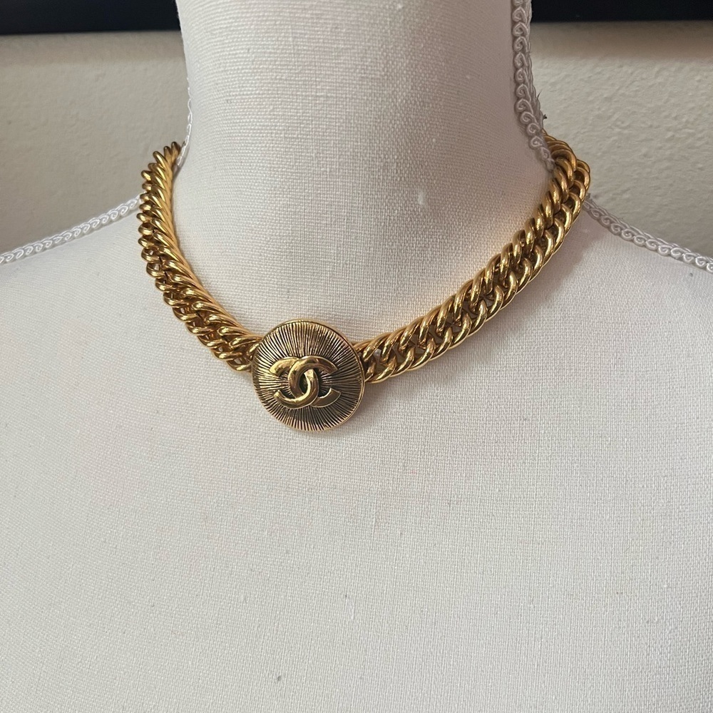 Chanel Vintage Medallion CC Choker Necklace